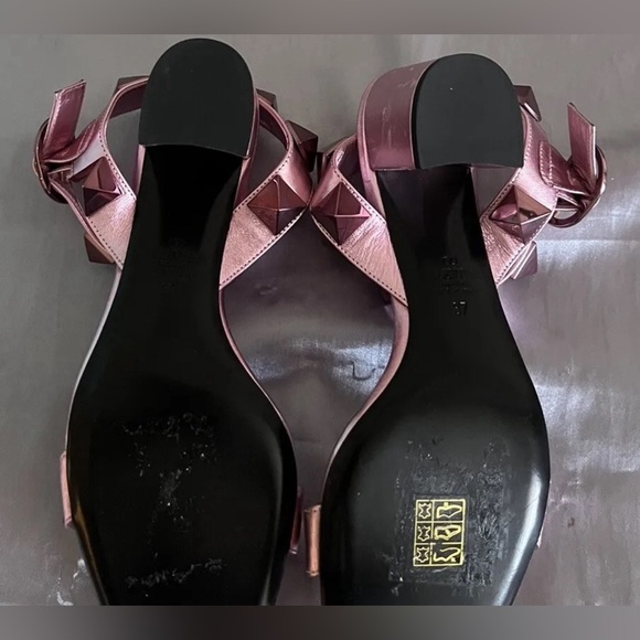 Valentino Garavani Roman Pink Metallic Block Heel Sandals  $1150 - Picture 7 of 11